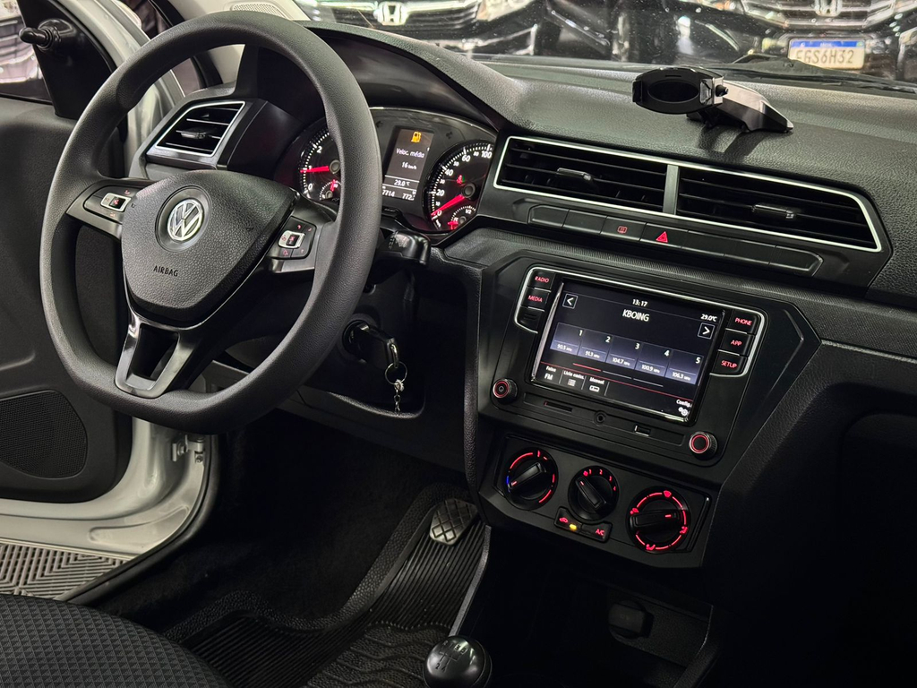 Volkswagen VOYAGE 1.6 MSI FLEX 8V 4P
