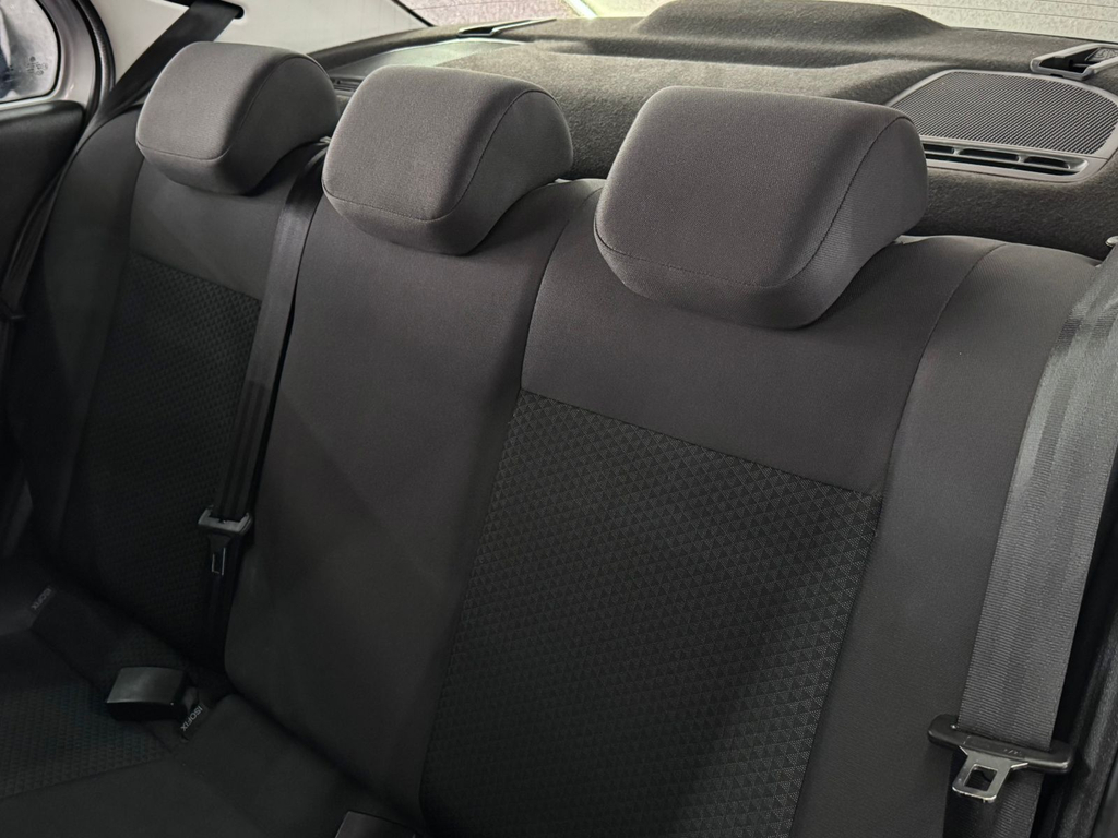 Volkswagen VOYAGE 1.6 MSI FLEX 8V 4P