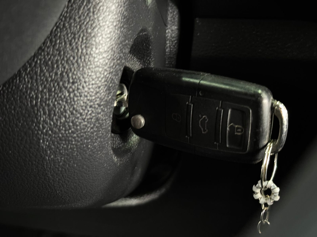 Volkswagen VOYAGE 1.6 MSI FLEX 8V 4P