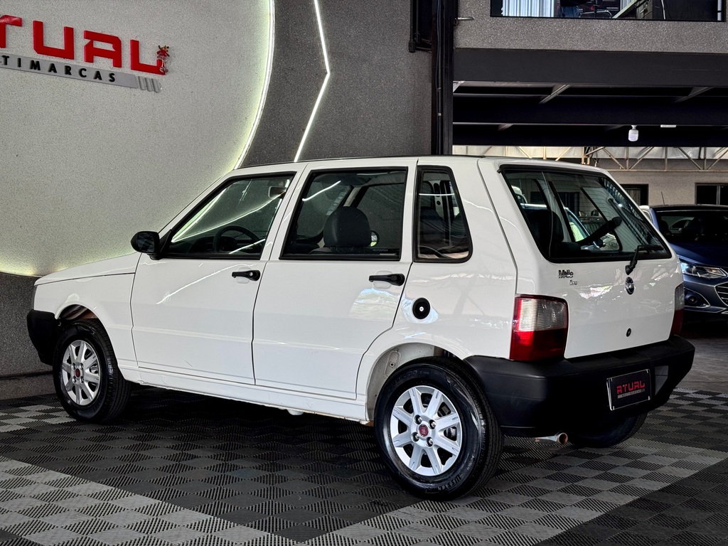 Fiat Uno Mille Fire 1.0 (Flex) 4P