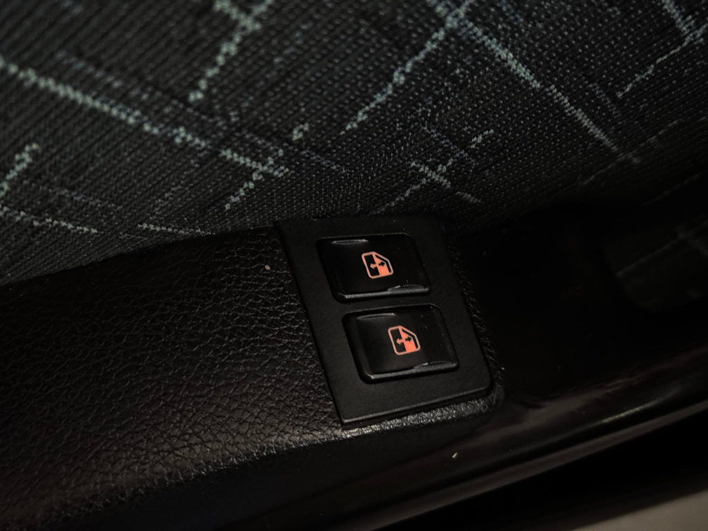 Fiat Uno Mille Fire 1.0 (Flex) 4P