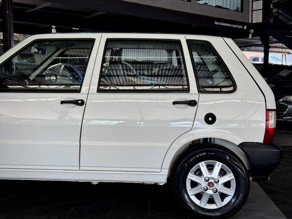 Fiat Uno Mille Fire 1.0 (Flex) 4P