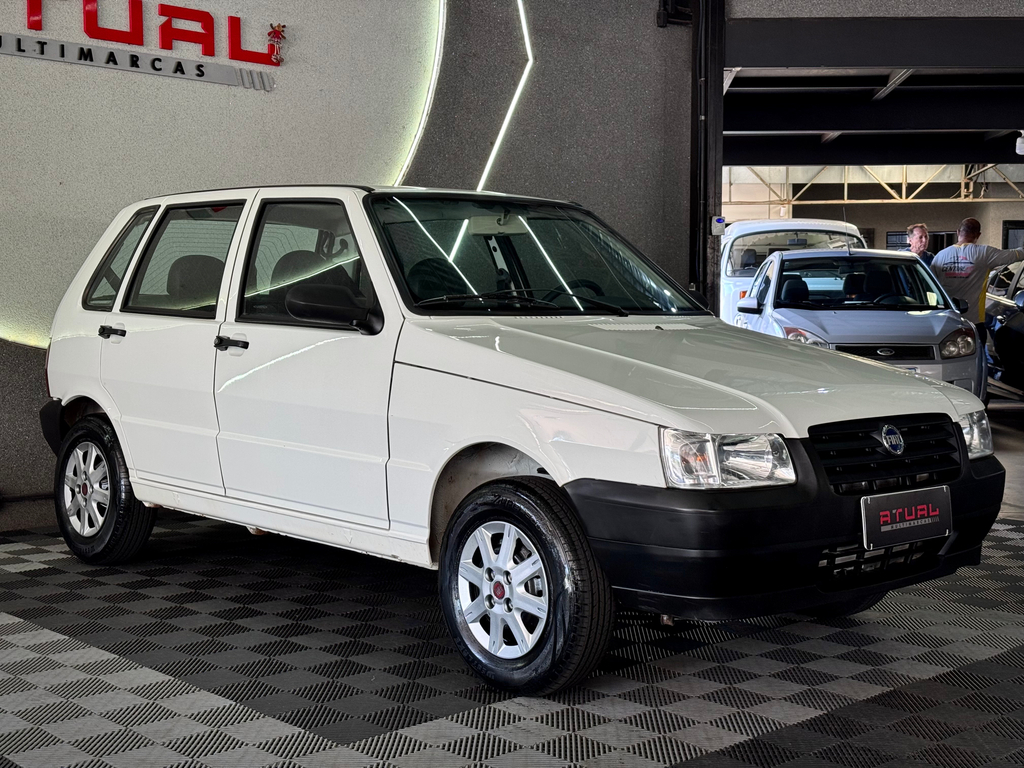 Fiat Uno Mille Fire 1.0 (Flex) 4P