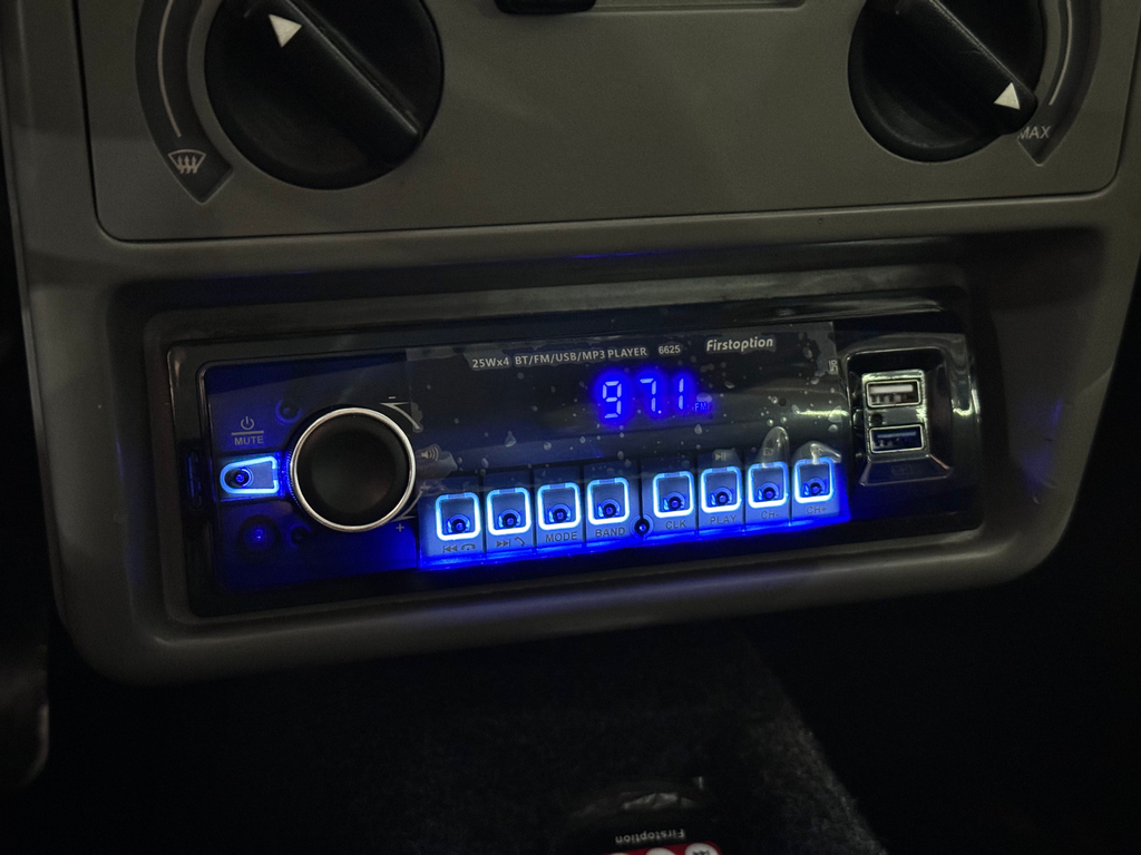 Fiat Uno Mille Fire 1.0 (Flex) 4P