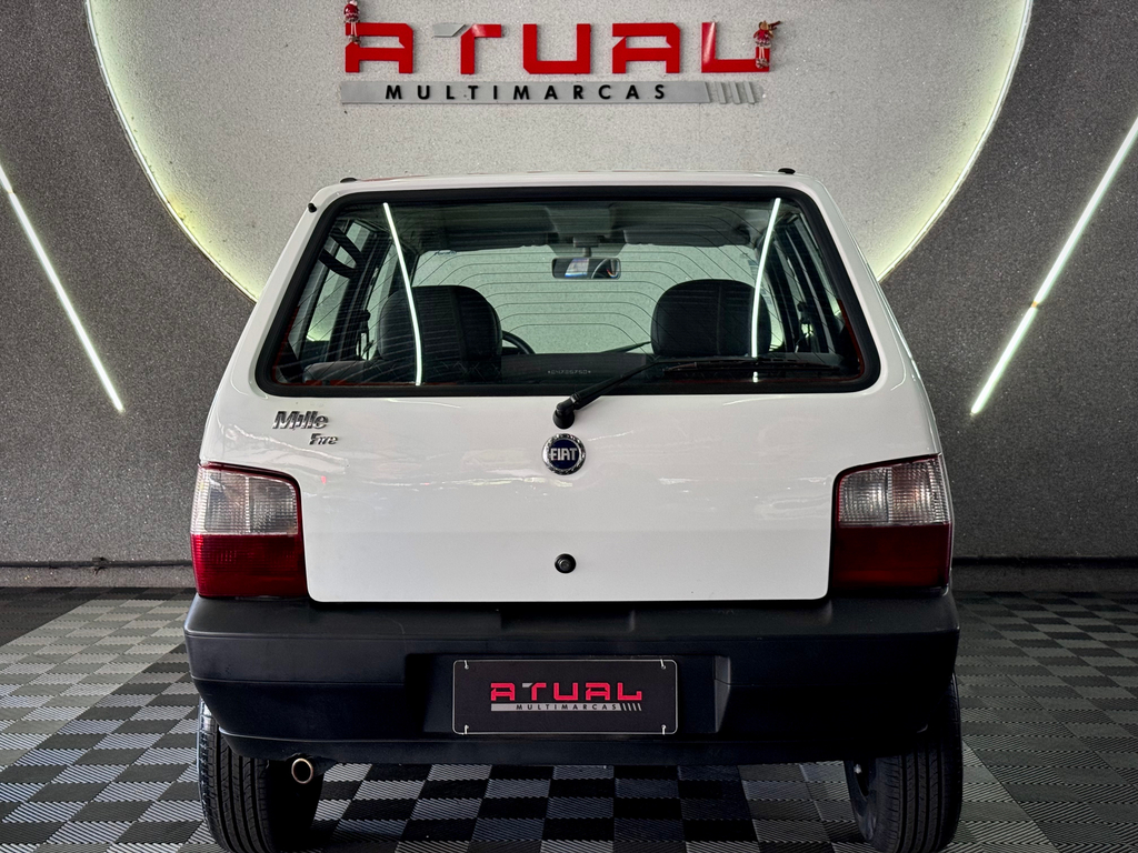 Fiat Uno Mille Fire 1.0 (Flex) 4P