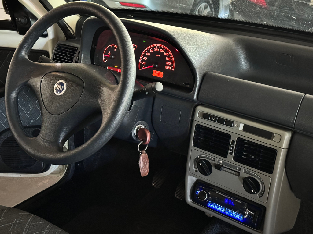 Fiat Uno Mille Fire 1.0 (Flex) 4P