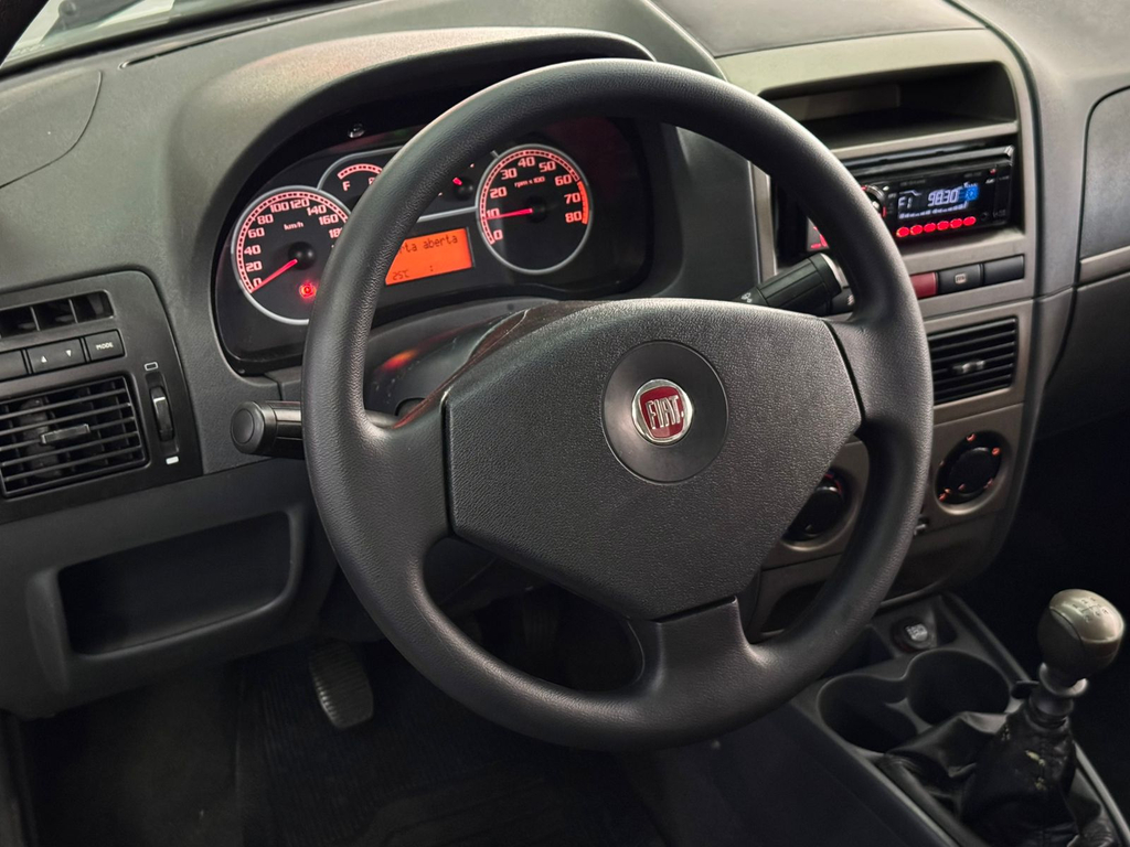 Fiat Siena Essence 1.6 16V (Flex)