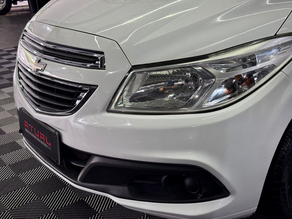 Chevrolet Onix 1.0 Lt Spe/4