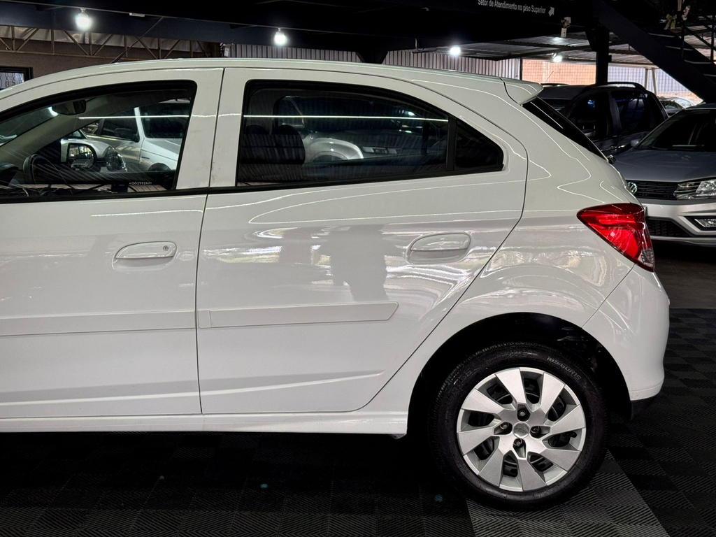 Chevrolet Onix 1.0 Lt Spe/4