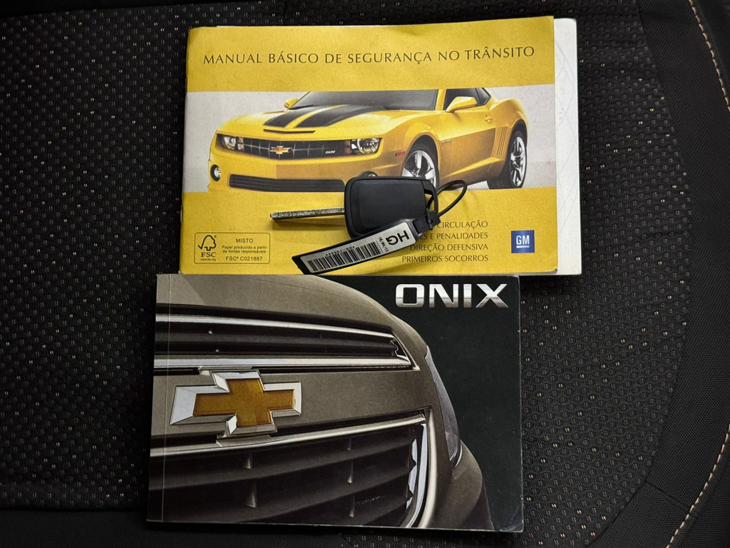 Chevrolet Onix 1.0 Lt Spe/4