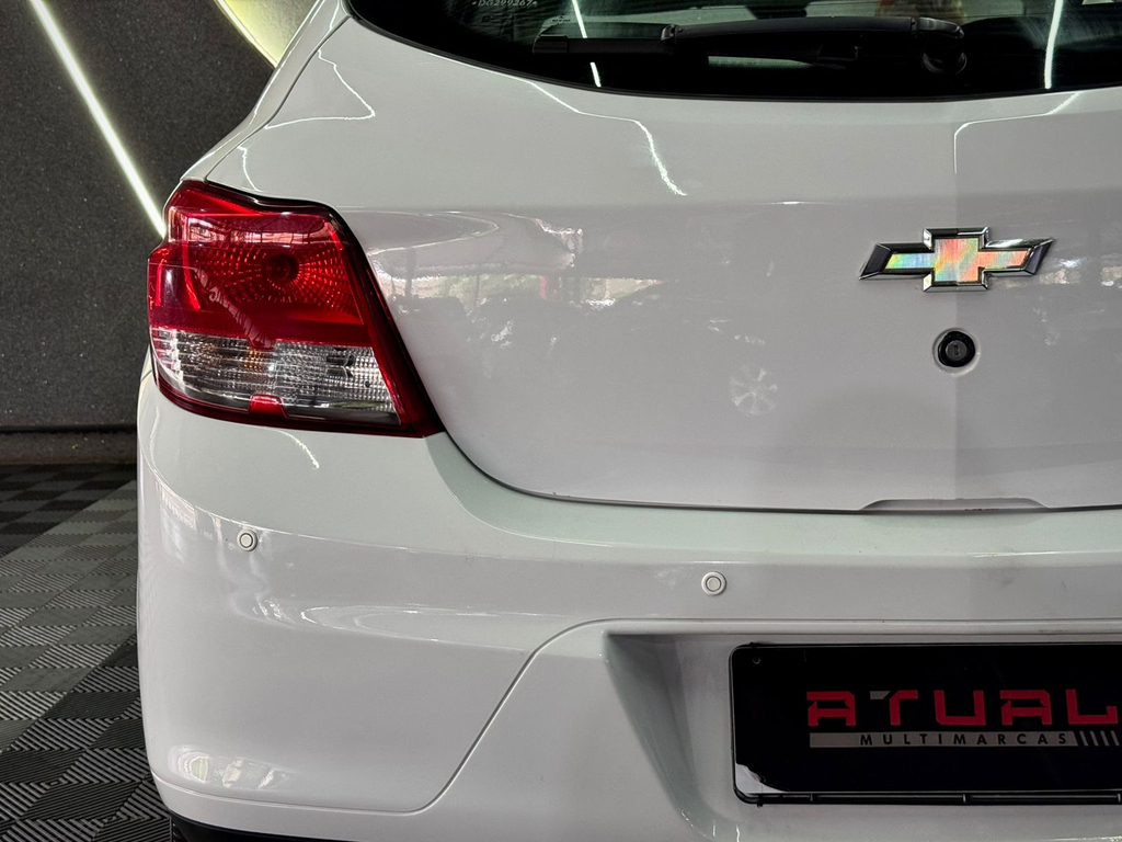 Chevrolet Onix 1.0 Lt Spe/4