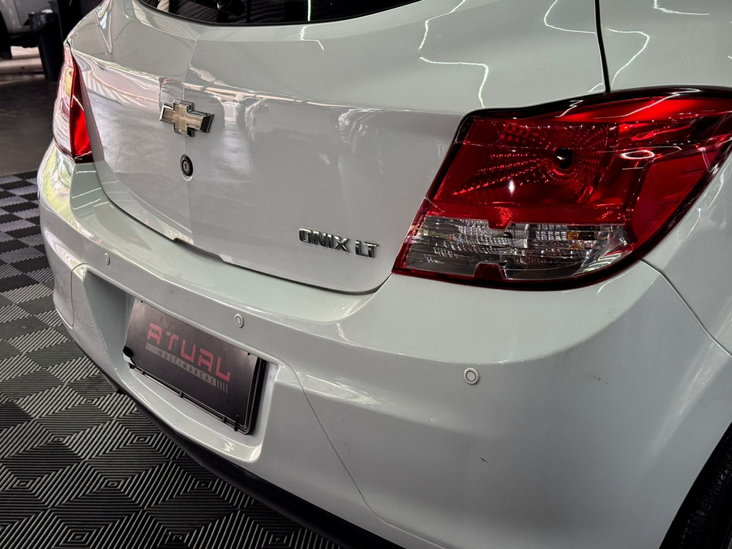 Chevrolet Onix 1.0 Lt Spe/4