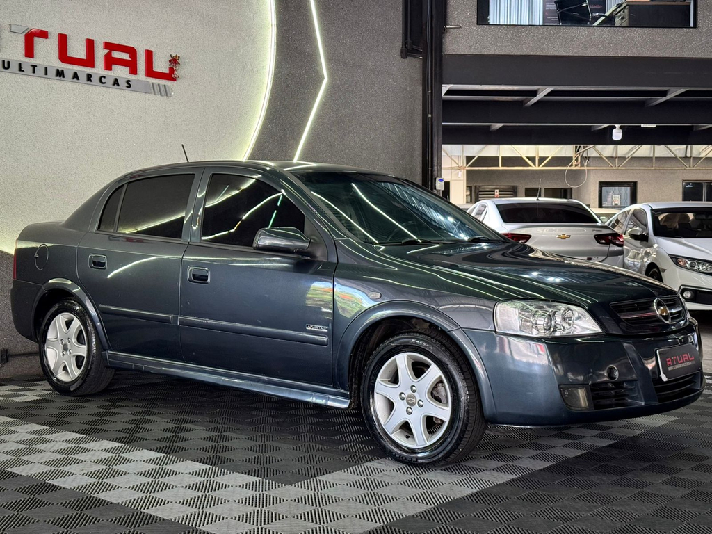 Chevrolet Astra Sedan Cinza