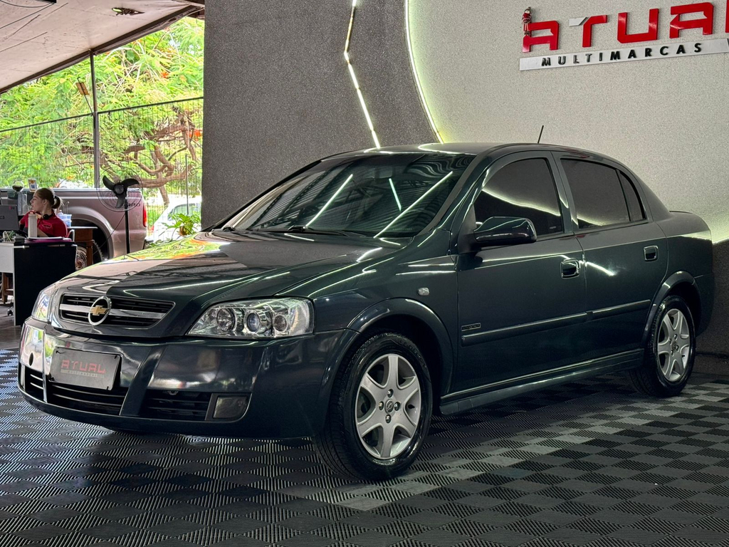 Chevrolet Astra Sedan Cinza