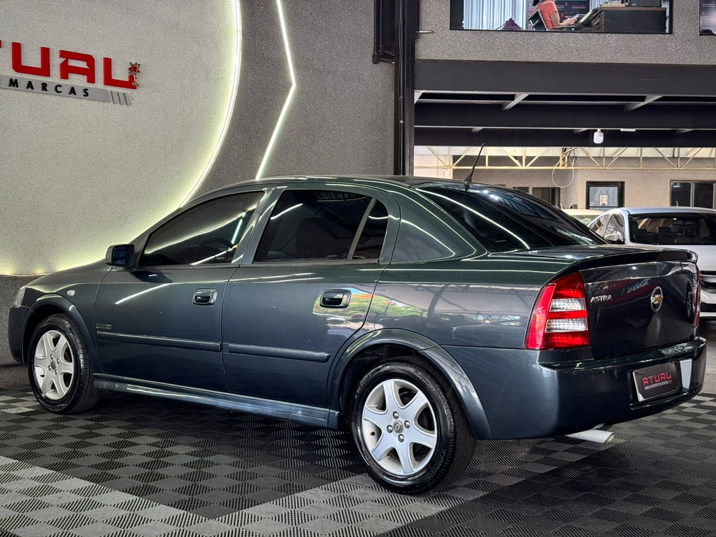 Chevrolet Astra Sedan Cinza
