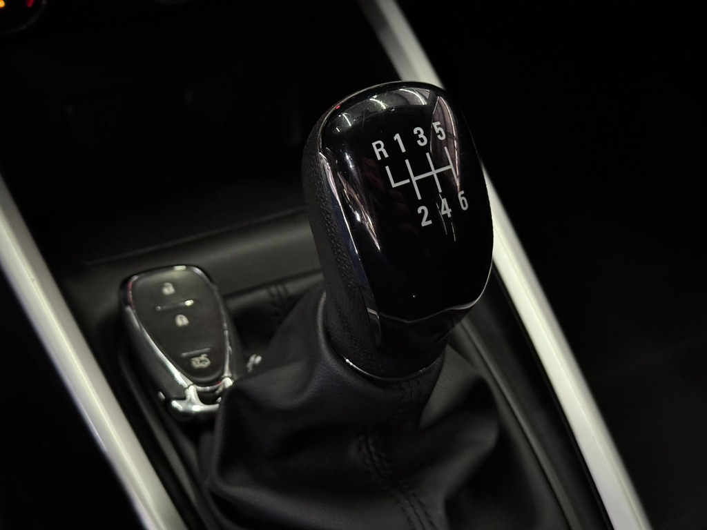 Chevrolet Onix Sedan Plus Ltz 1.0 12v Tb Flex Mec.