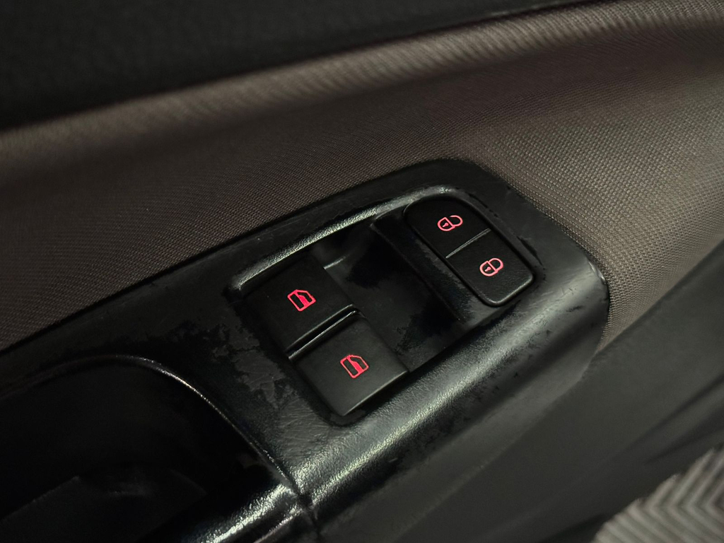 Volkswagen Voyage (G6) Comfortline 1.6 (Flex)