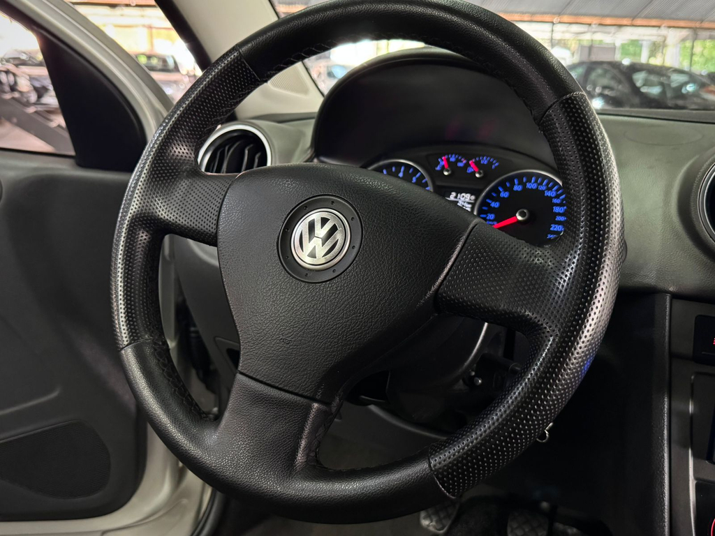 Volkswagen Voyage (G6) Comfortline 1.6 (Flex)