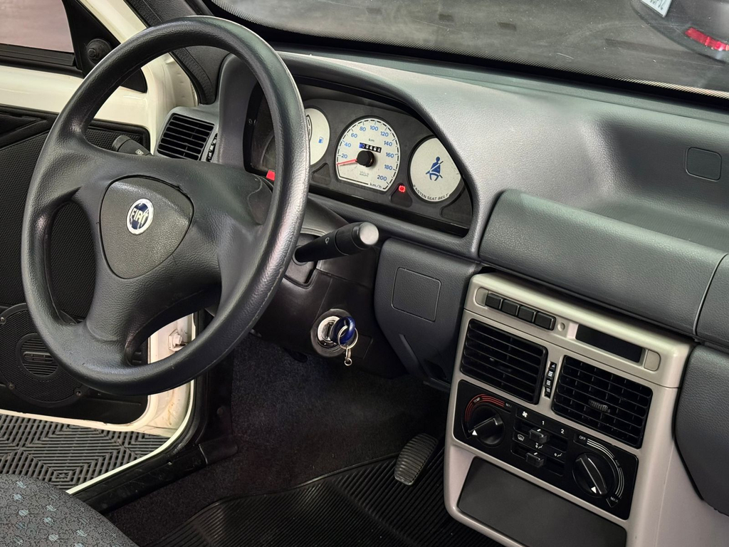 Fiat Uno Branco