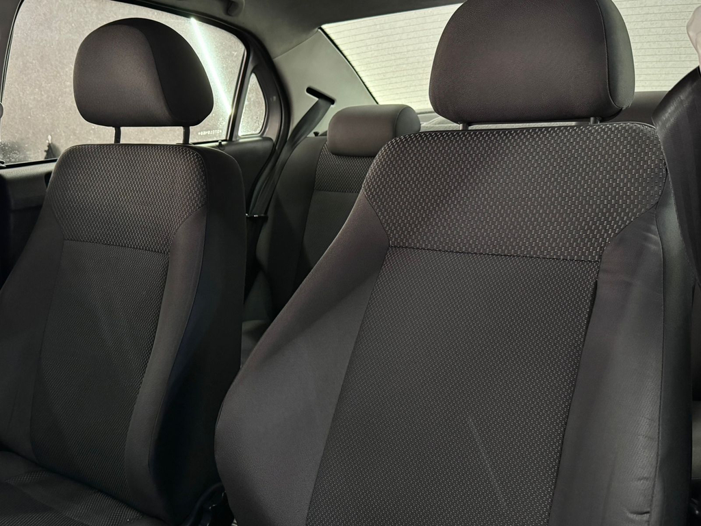 Volkswagen Voyage Trend 1.6 (Flex)