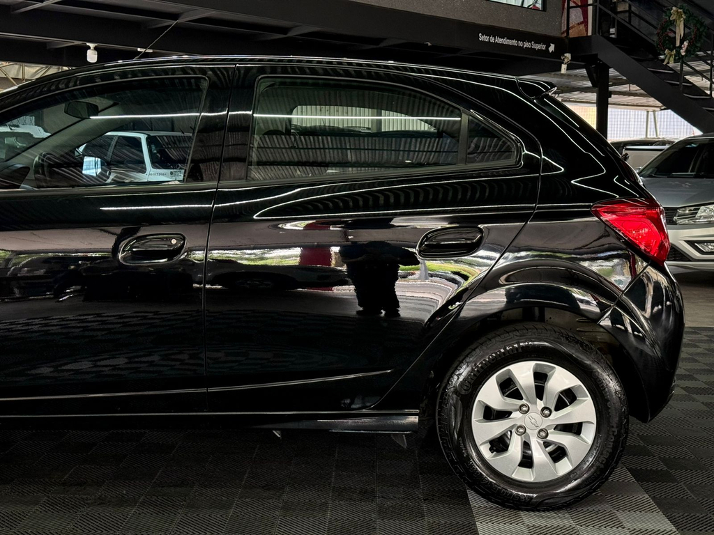 Chevrolet Onix 1.0 LT Flex