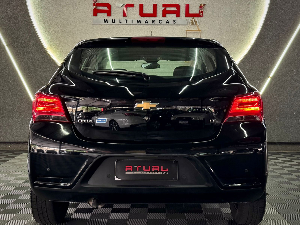 Chevrolet Onix 1.0 LT Flex