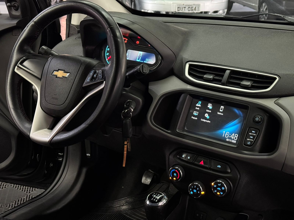 Chevrolet Onix 1.0 LT Flex