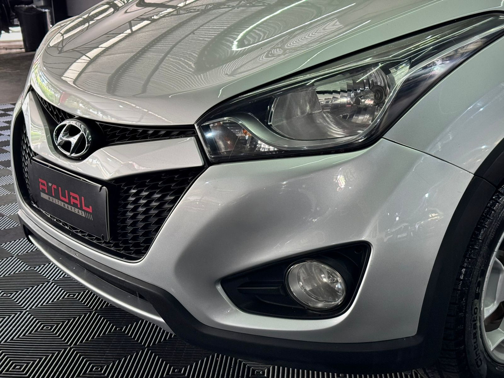 Hyundai HB20X Prata
