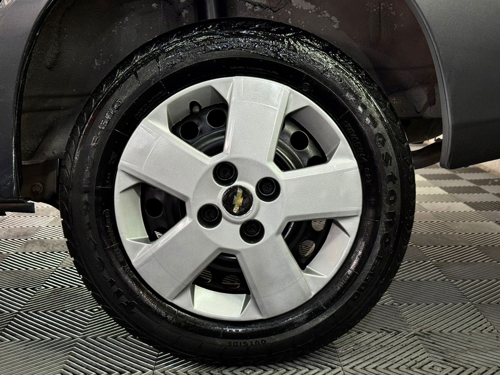 Chevrolet Prisma Cinza