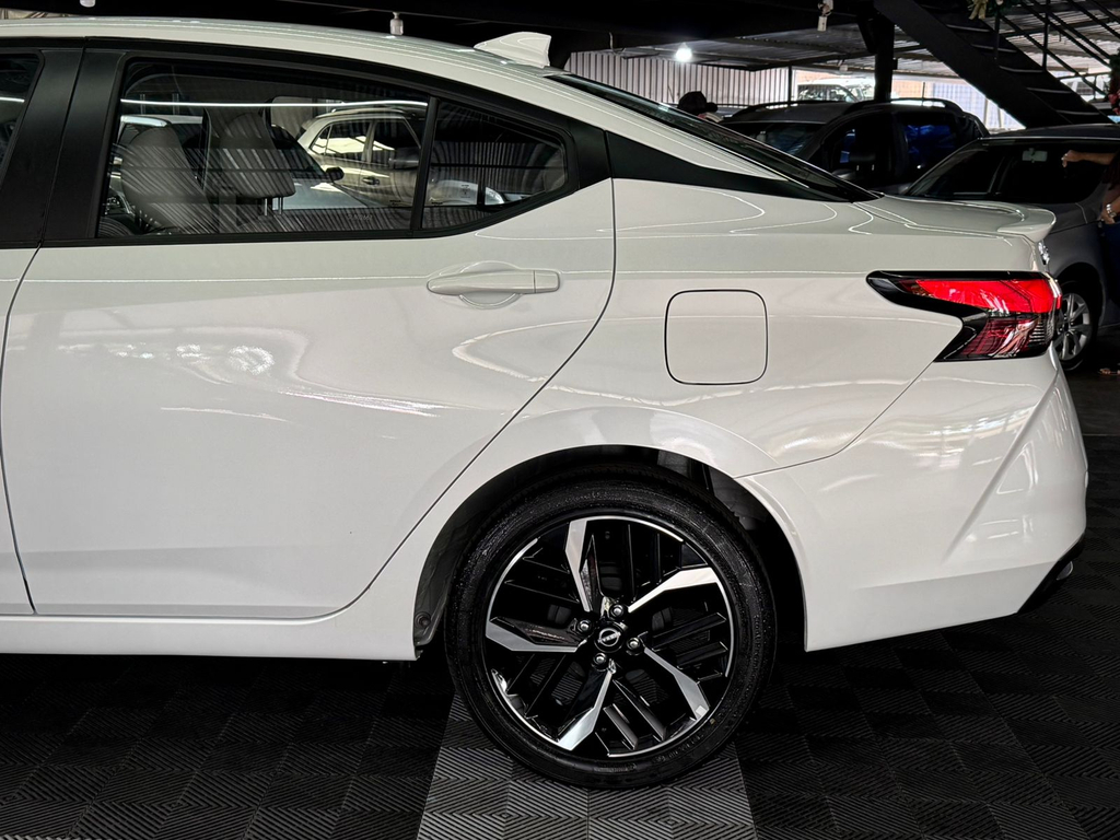 Nissan Versa Exclusive 1.6 16v Flex Aut.