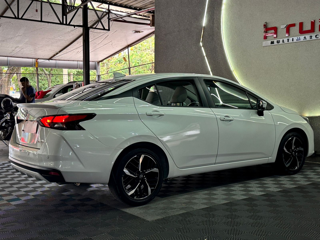 Nissan Versa Exclusive 1.6 16v Flex Aut.