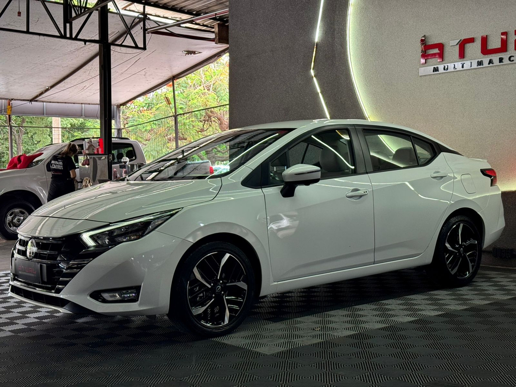 Nissan Versa Exclusive 1.6 16v Flex Aut.