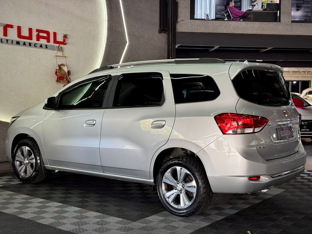 Chevrolet Spin Prata