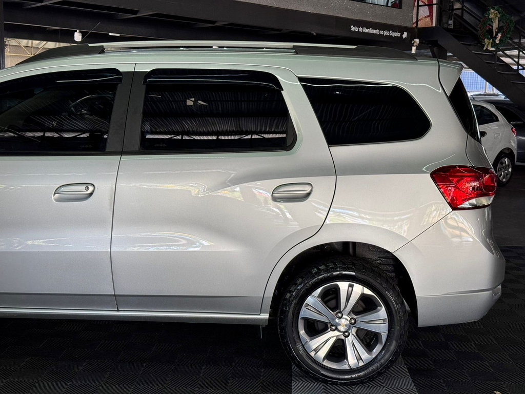 Chevrolet Spin Prata