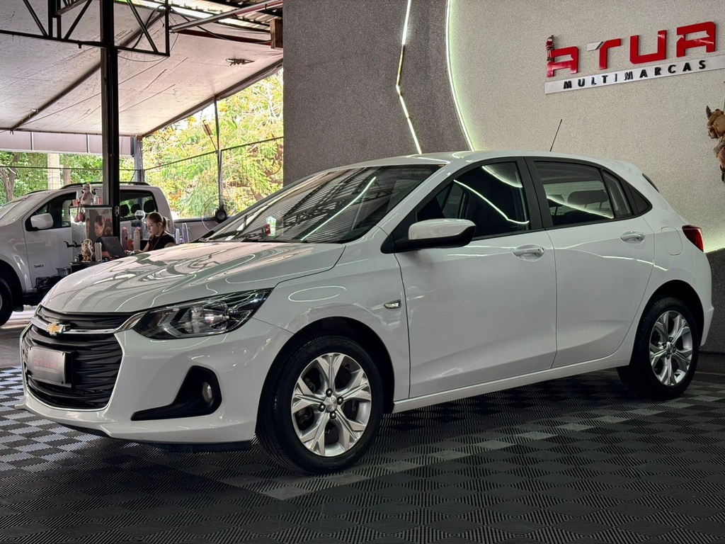 Chevrolet Onix Branco