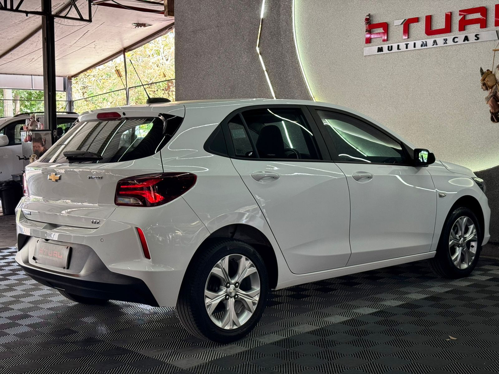 Chevrolet Onix Branco