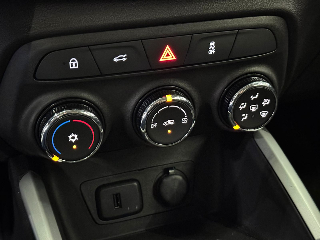 Chevrolet Onix Branco