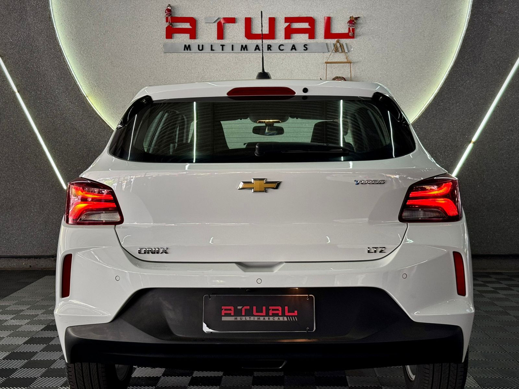 Chevrolet Onix Branco