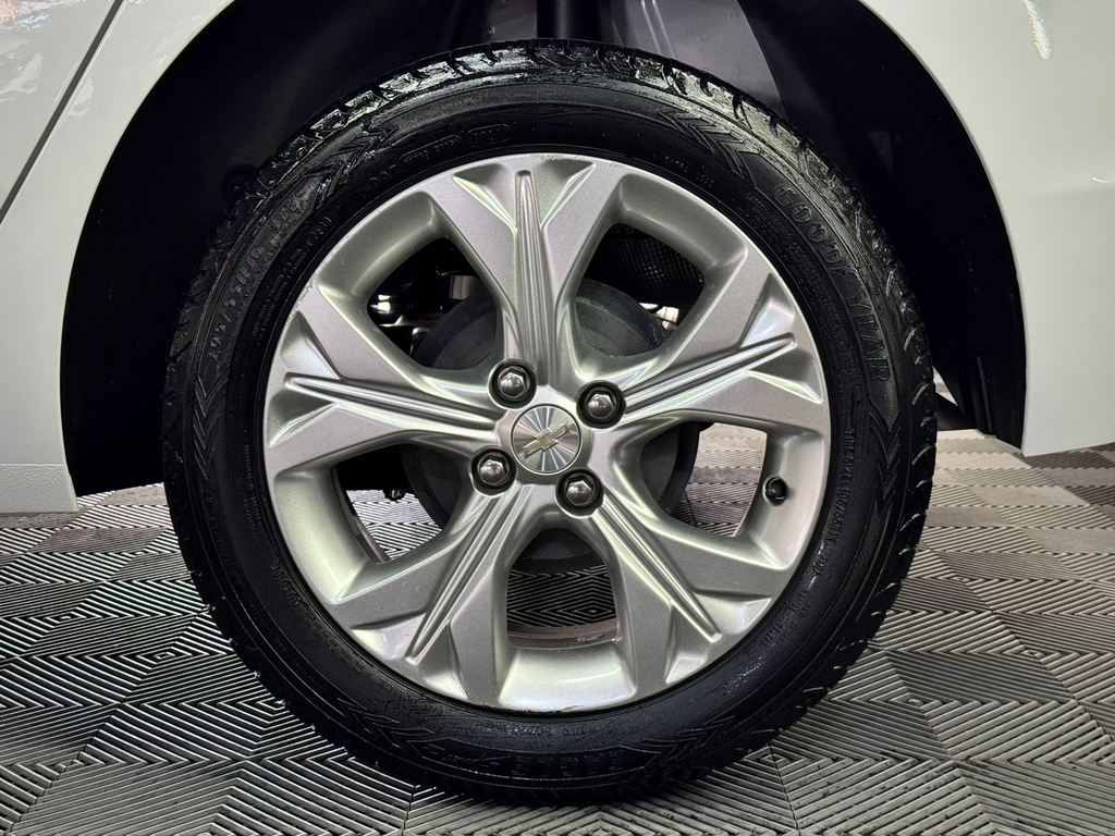 Chevrolet Onix Branco