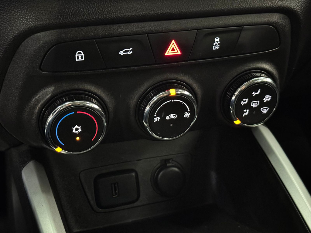 Chevrolet Onix Branco