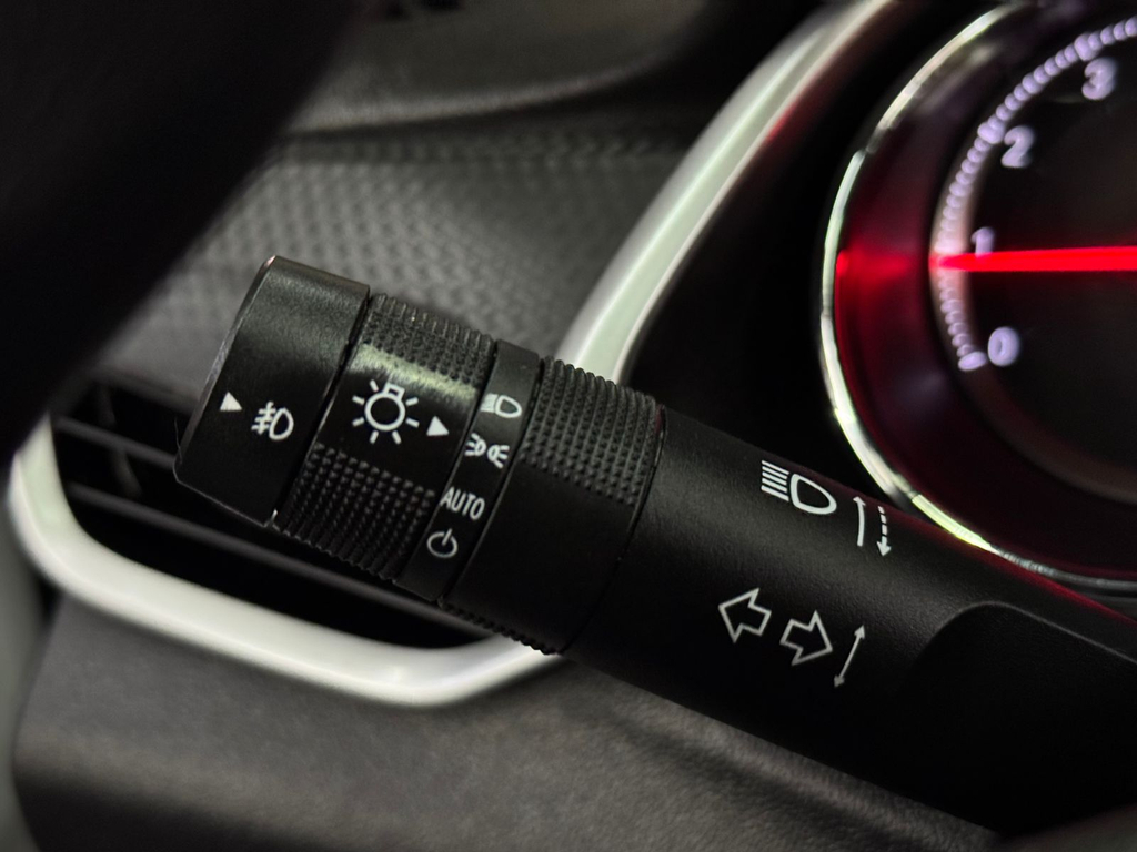 Chevrolet Onix Branco