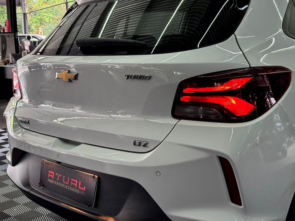 Chevrolet Onix Branco