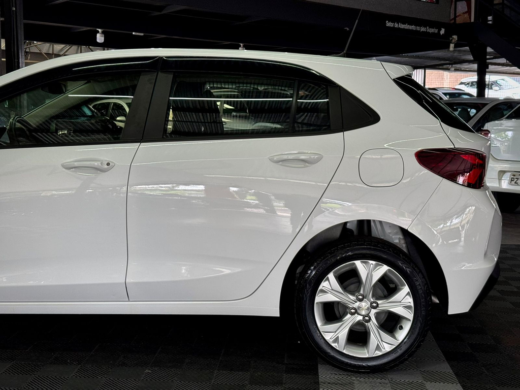 Chevrolet Onix Branco