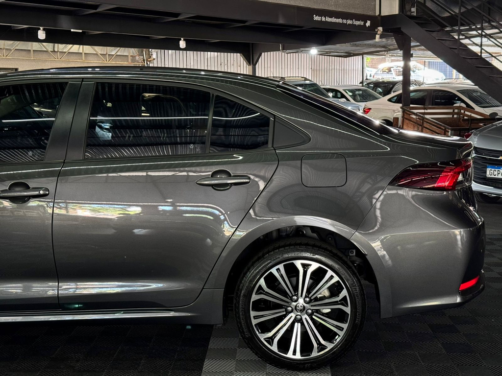 Toyota Corolla Cinza
