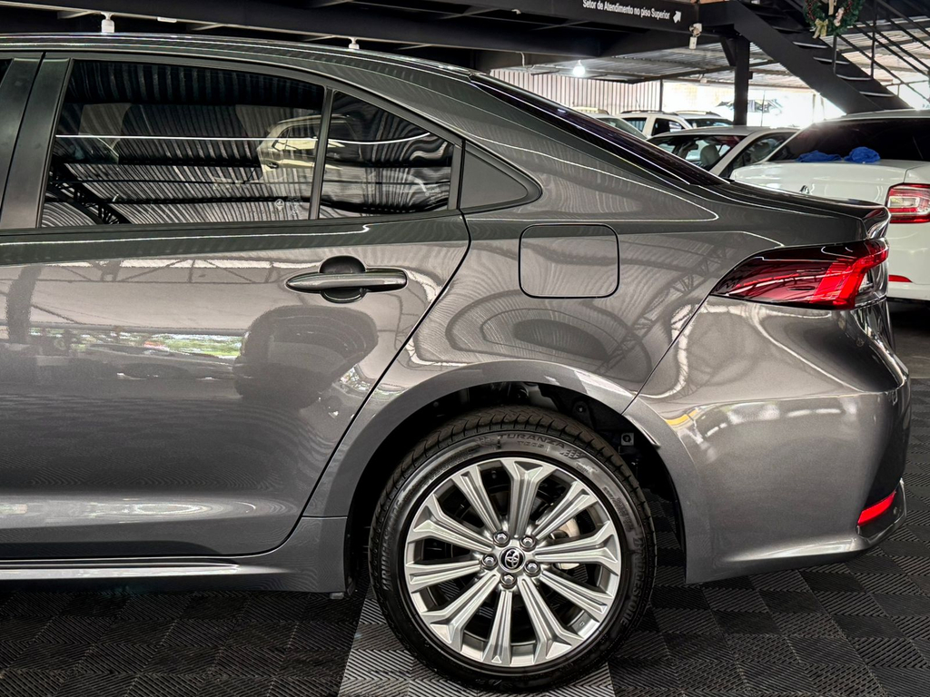 Toyota Corolla Cinza