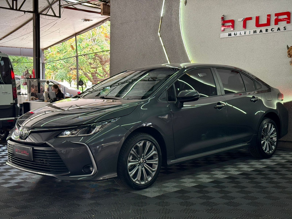 Toyota Corolla Cinza