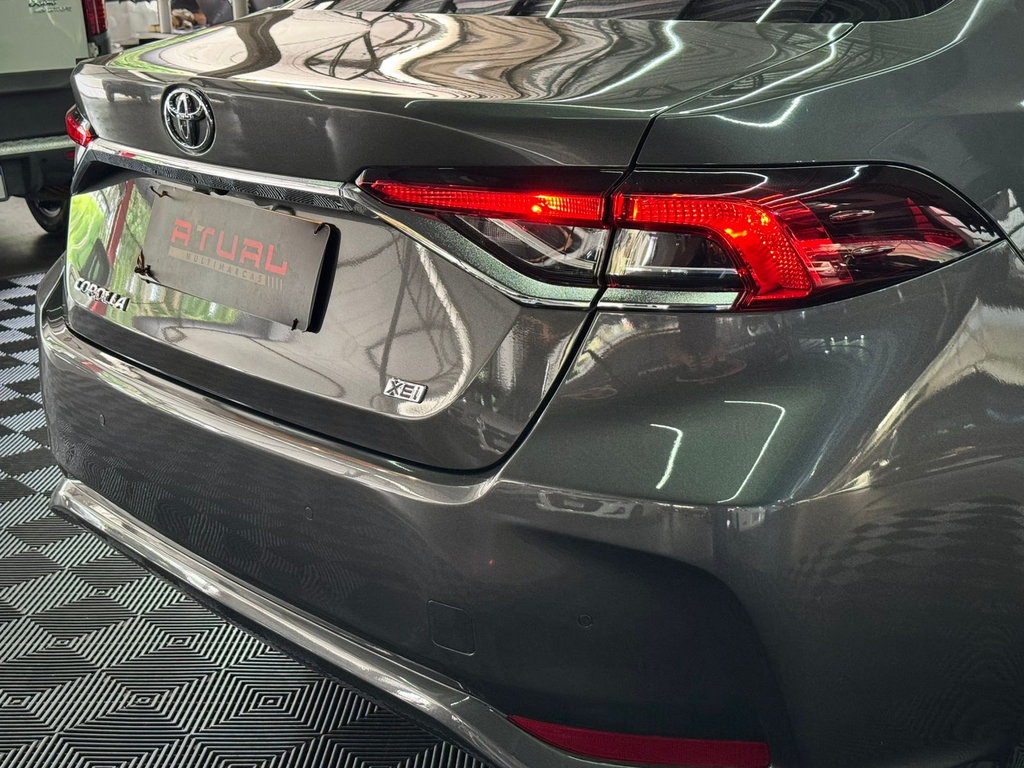 Toyota Corolla Cinza