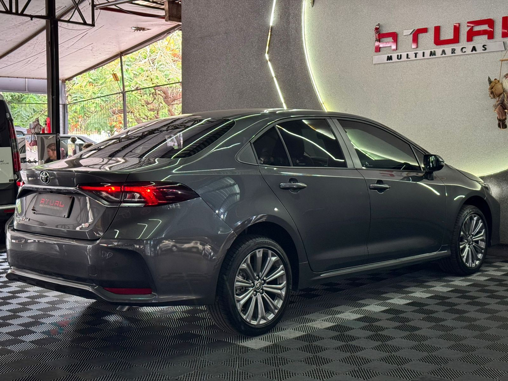 Toyota Corolla Cinza