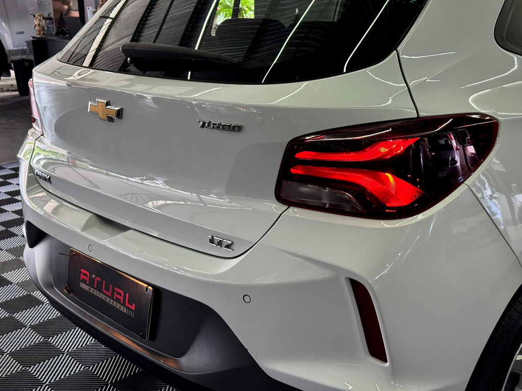 Chevrolet Onix Branco