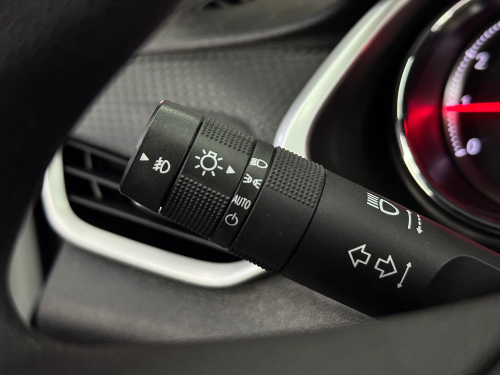 Chevrolet Onix Branco